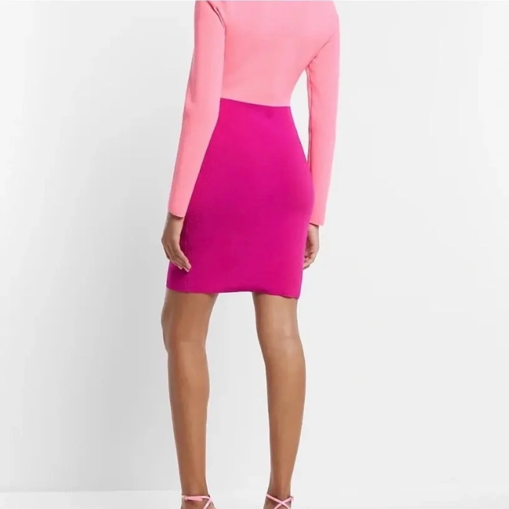 Express Body Contour Dress - Picture 3 of 6